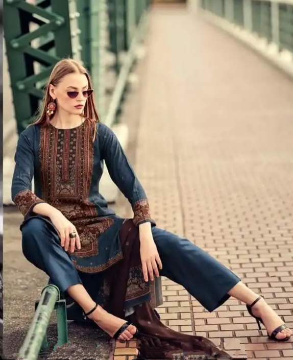 DIGITAL PRINTED UNSTITCHED PASHMINA SUIT WITH HAND WORK - Image 3