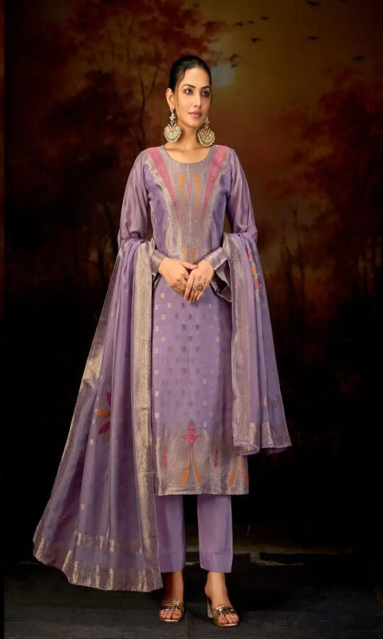 UNSTITCHED BANGLORY SILK JACQUARD SUIT WITH HANDWORK