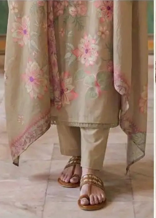 UNSTITCHED LAWN COTTON DIGITAL PRINTED SUIT WITH HANDWORK - Image 3